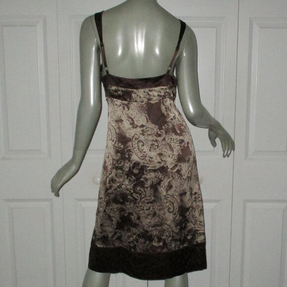 BCBG MAX AZRIA Brown & White Print Textured Paisley Silk Sleeveless Dress - Picture 6 of 7
